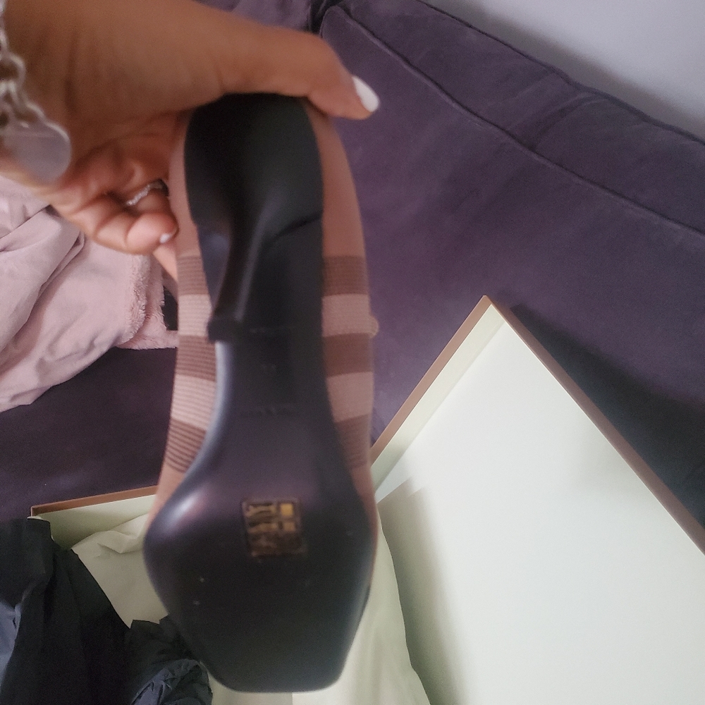 Burberry boots brand new - Picture 3 of 5